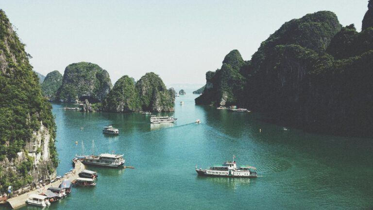 Best Vietnam Travel Guide - Discover the Hidden Gems