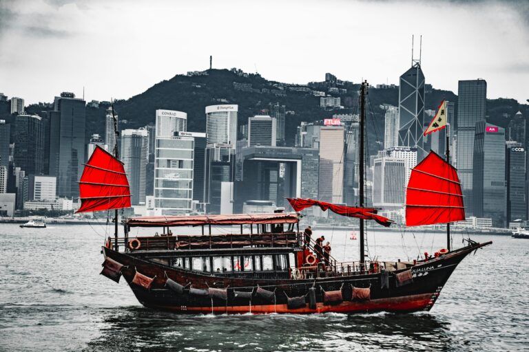 Hong Kong Travel Guide | Explore the Vibrant City